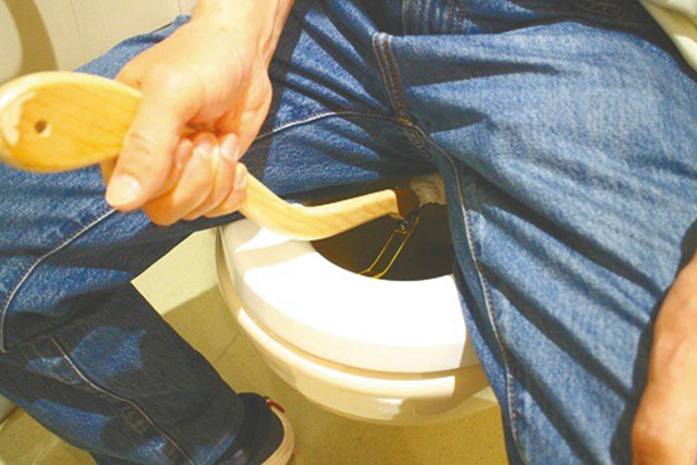 お尻ふき用自助具の製作