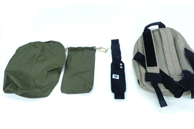 雨の日に杖を持ちながら傘を保持するための工夫